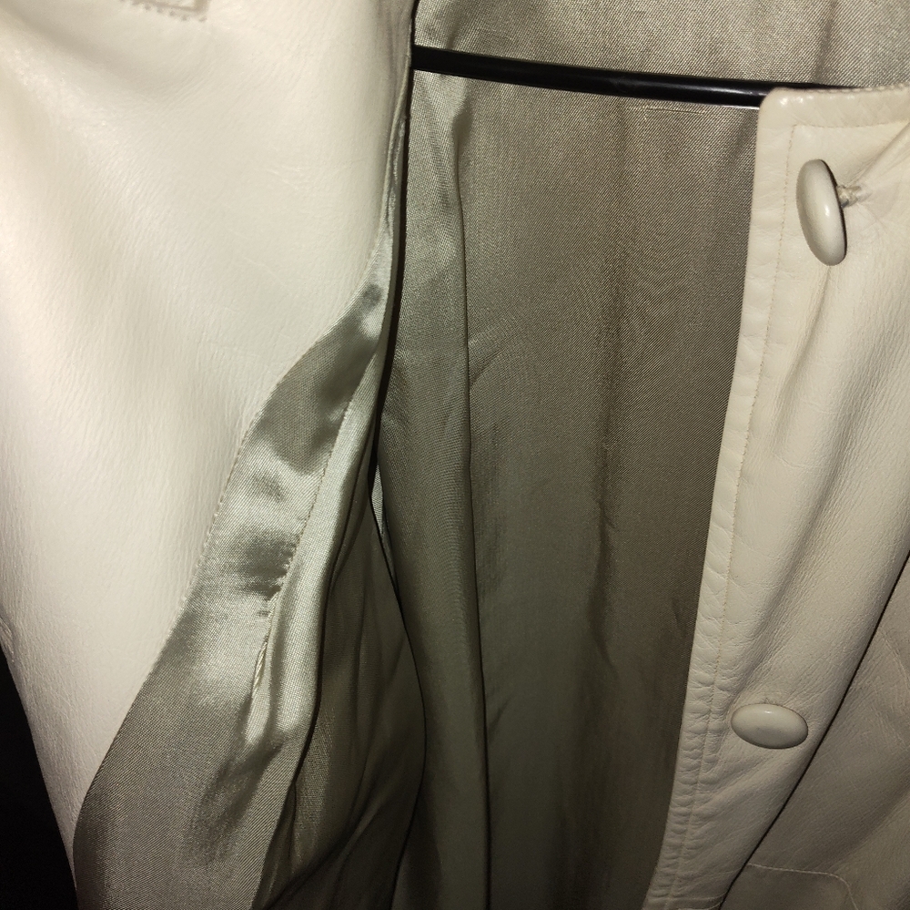 Coat - Picture 3 of 3